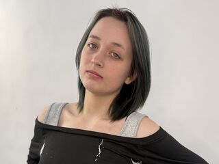 naked girl with webcam masturbating with sextoy SoleneWinter
