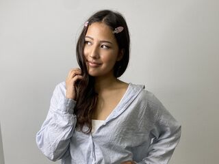 hot strip tease webcam SuzannHedtke