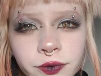 campic ZeniaThurstonson